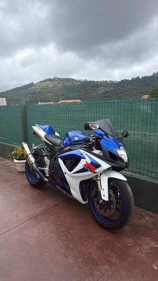 Suzuki GSX-R 600 Sportbike Azul/Blanco