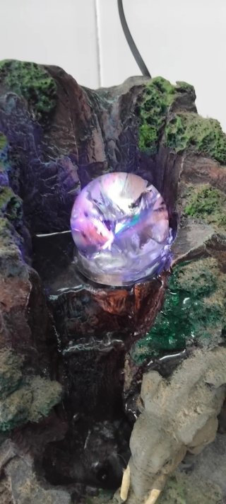 Fuente decorativa cascada con luz LED