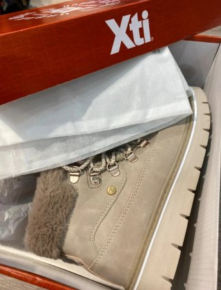 Botín Xti Beige con pelo