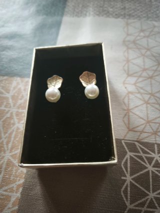 Pendientes Majorica Perla y Hoja en oro
