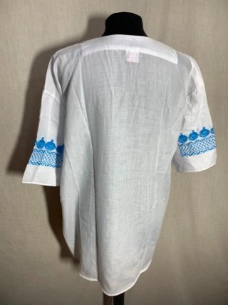 Blusa estilo chilaba bordada