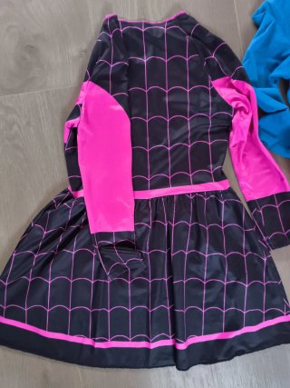 Lote 2 disfraces Superwoman y Spiderwoman T.5 años