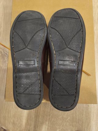 Zapatos náuticos de cuero marrón