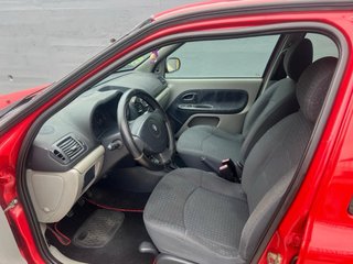 Renault Clio 2002