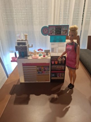 Barbie Pastelería Cafetería