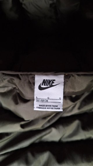 Chaqueta acolchada Nike verde militar