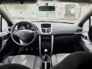 Peugeot 207 2009
