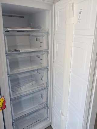 OFERTA! CONGELADOR VERTICAL NO FROST BEKO