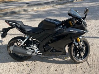 Yamaha YZF R125 Negra