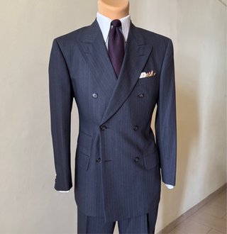 Traje Cruzado Gucci Rayas Diplomáticas Talla M
