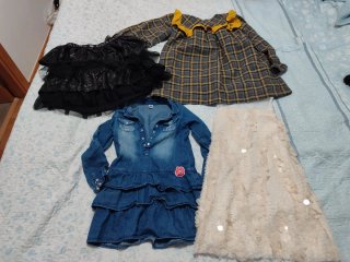 Lote 3 vestidos + falda