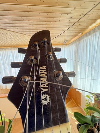 Yamaha RGX520FZ Guitarra Eléctrica