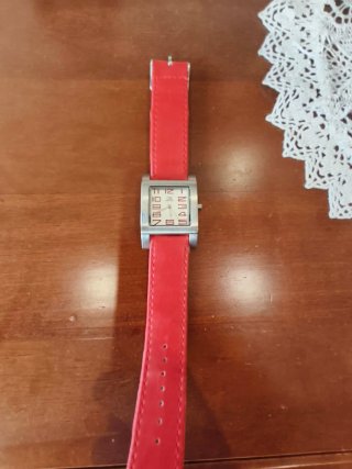 Reloj DBS Cuadrado Correa Roja
