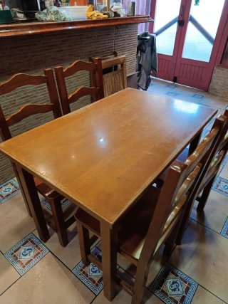 Conjunto de mesa y sillas madera 4 +16 sillas