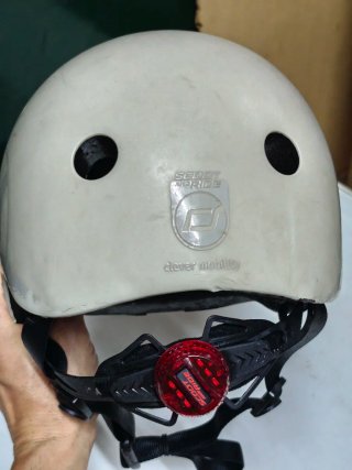 Patinete 2 en 1 con casco