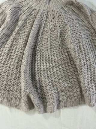 Maglione grigio oversize a coste