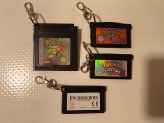 Llavero Cartucho Gameboy Pokemon funcional