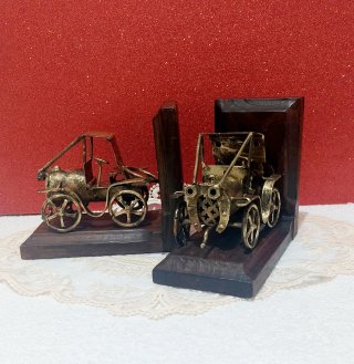 Set di supporti per libri in stile auto classica dorata