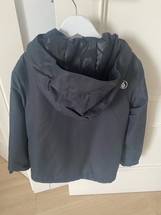 Abrigo Volcom Negro niño talla 8