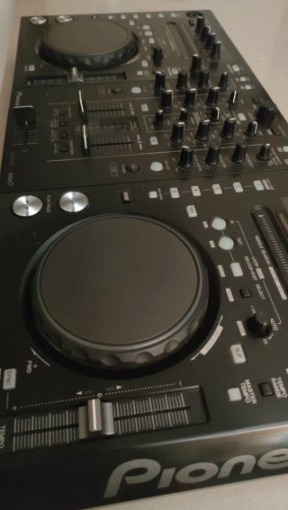 Controladora DJ Pioneer DDJ-S1