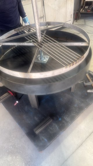 Barbacoa Redonda con parrilla inox