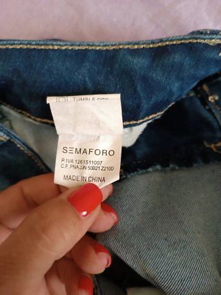 Pantaloncino jeans donna con paillettes