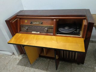 Radio Tocadiscos Antigua Madera