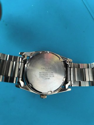Reloj Orient Cuarzo Dorado Acero Inoxidable