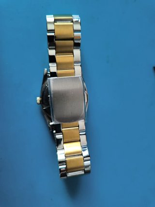 Reloj Orient Cuarzo Dorado Acero Inoxidable