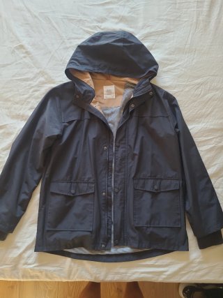 Chaqueta impermeable azul marino para niño