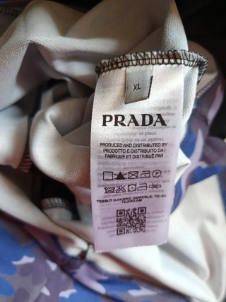Camiseta Prada Talla M y KL