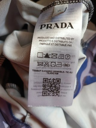 Camiseta Prada Talla M y KL