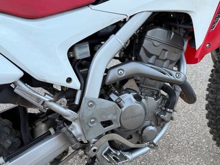 Honda CRF 250L Enduro Roja y Blanca