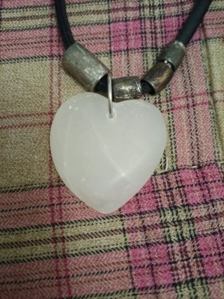 Collar Corazón Blanco y Plateado