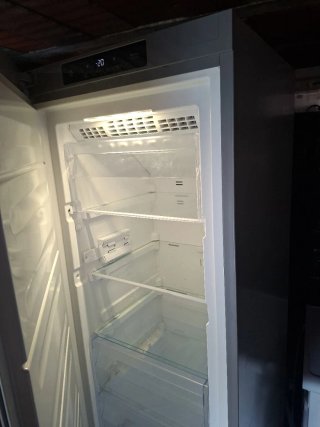 Congelador Whirlpool Inox 60x185