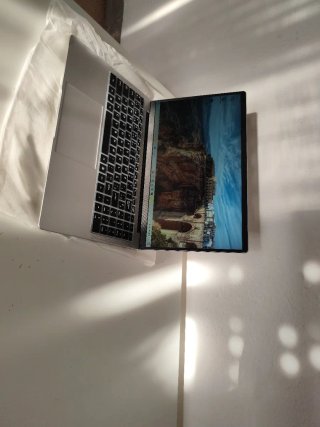 Vendo Portátil Plata/ muy Poco Uso