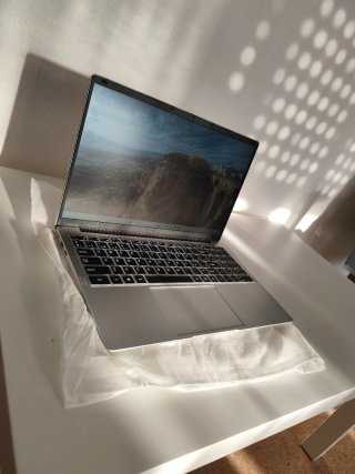 Vendo Portátil Plata/ muy Poco Uso