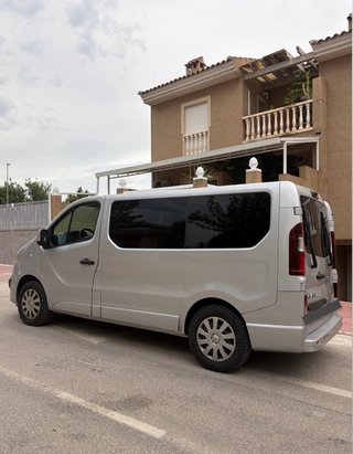 OPEL VIVARO 2016. renault trafic/Nissan primasta