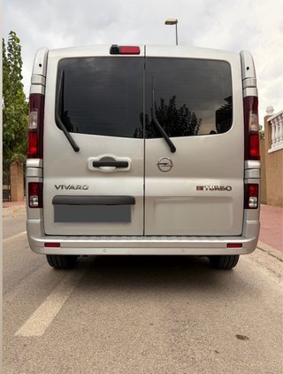 OPEL VIVARO 2016. renault trafic/Nissan primasta