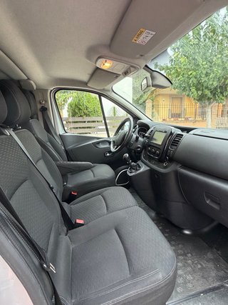OPEL VIVARO 2016. renault trafic/Nissan primasta