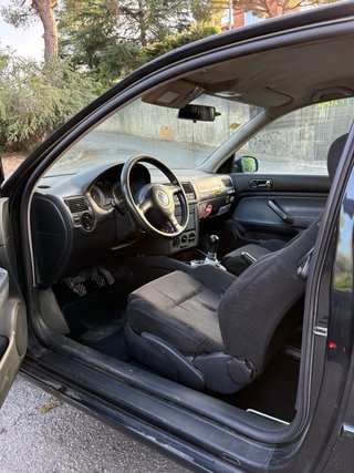 Volkswagen Golf 2003