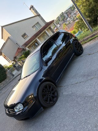 Volkswagen Golf 2003