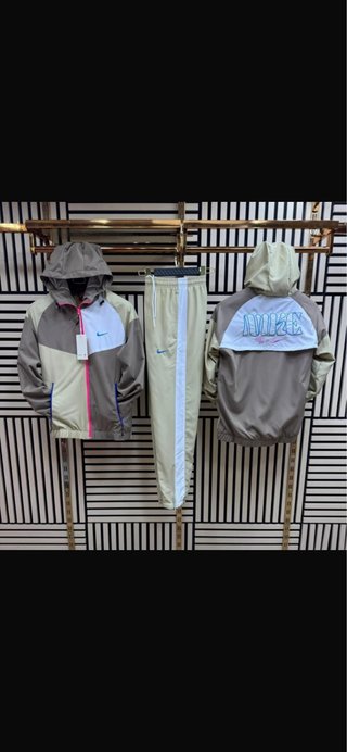 Conjunto deportivo Nike
