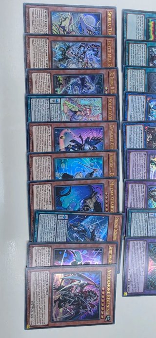 Lotto carte Yu-Gi-Oh! Collezione Leggendaria