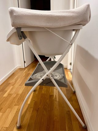 Bañera y cambiador Brevi para bebé