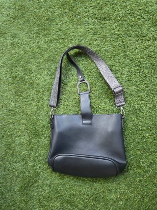 Bolso de hombro negro