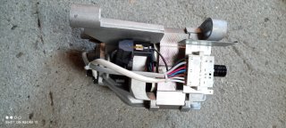 Motore Lavatrice Whirlpool FWF71253W SP