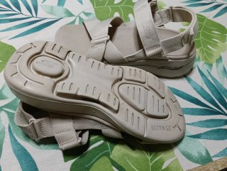 Sandalias Skechers ArchFit Beige