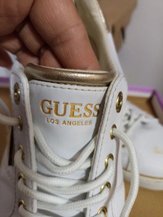 Zapatillas Guess Mujer Blancas y Doradas
