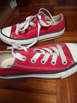 Zapatillas Converse rojas niño talla 26